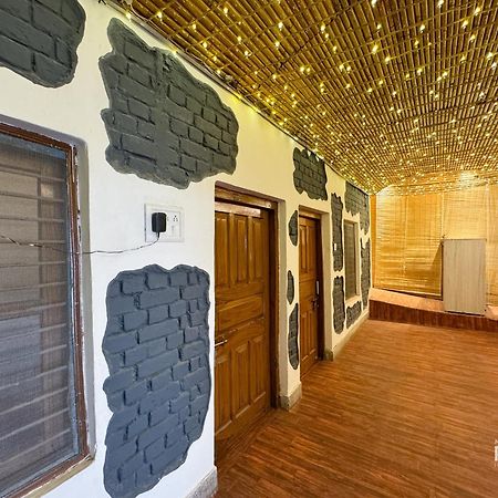 The Leisure Cave On The Ganges Hotel Rishikesh Bagian luar foto