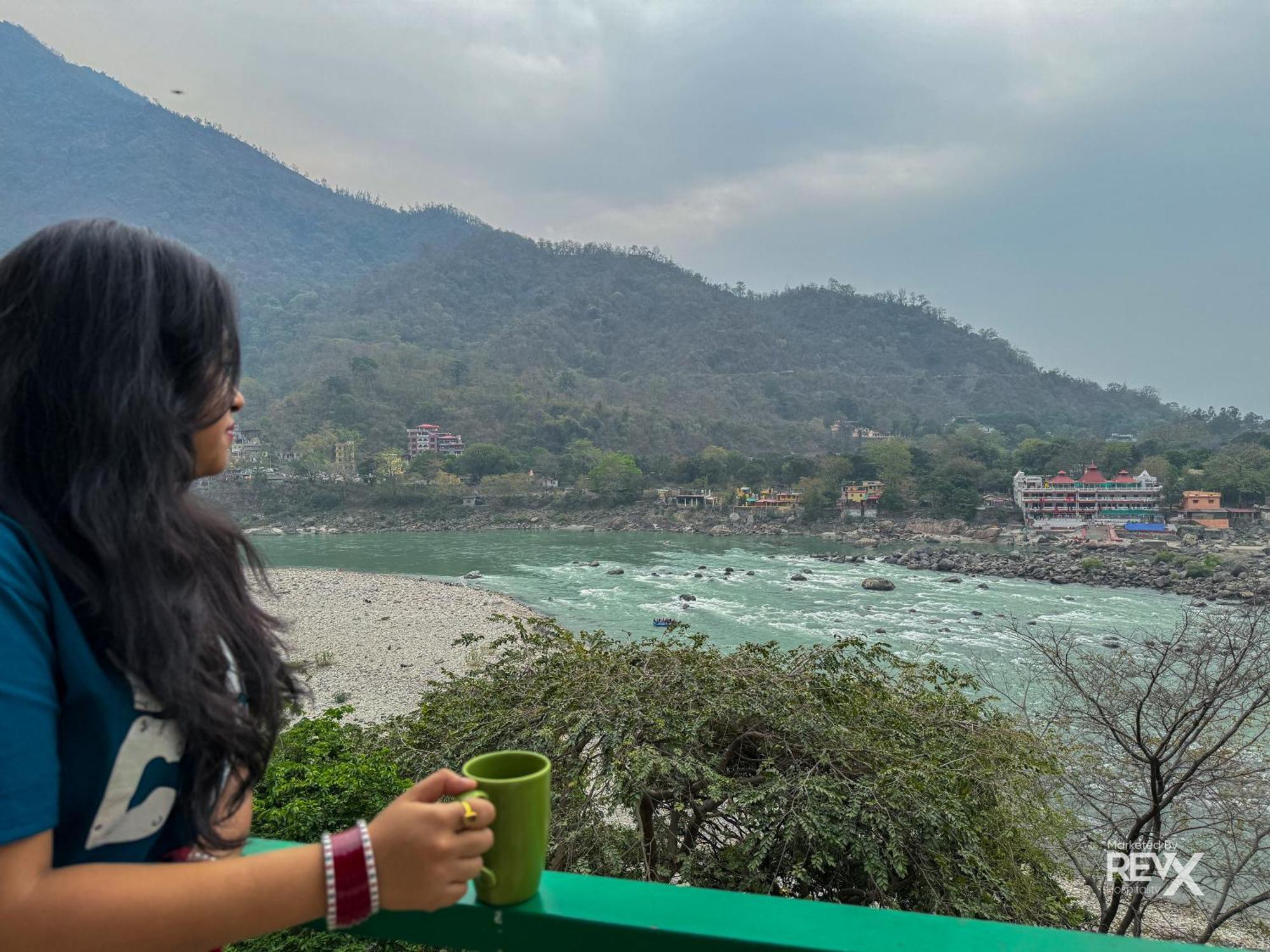 The Leisure Cave On The Ganges Hotel Rishikesh Bagian luar foto