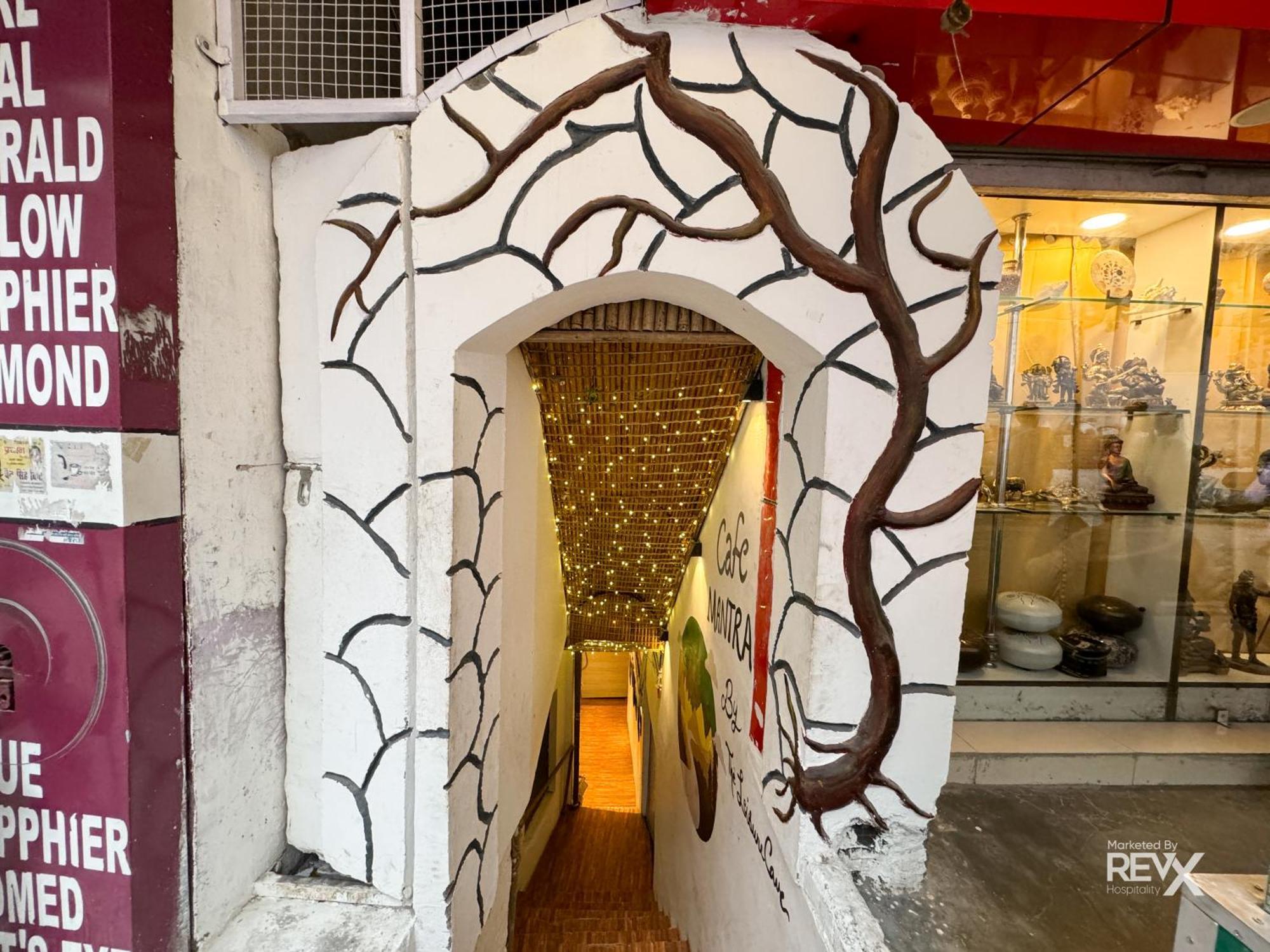 The Leisure Cave On The Ganges Hotel Rishikesh Bagian luar foto