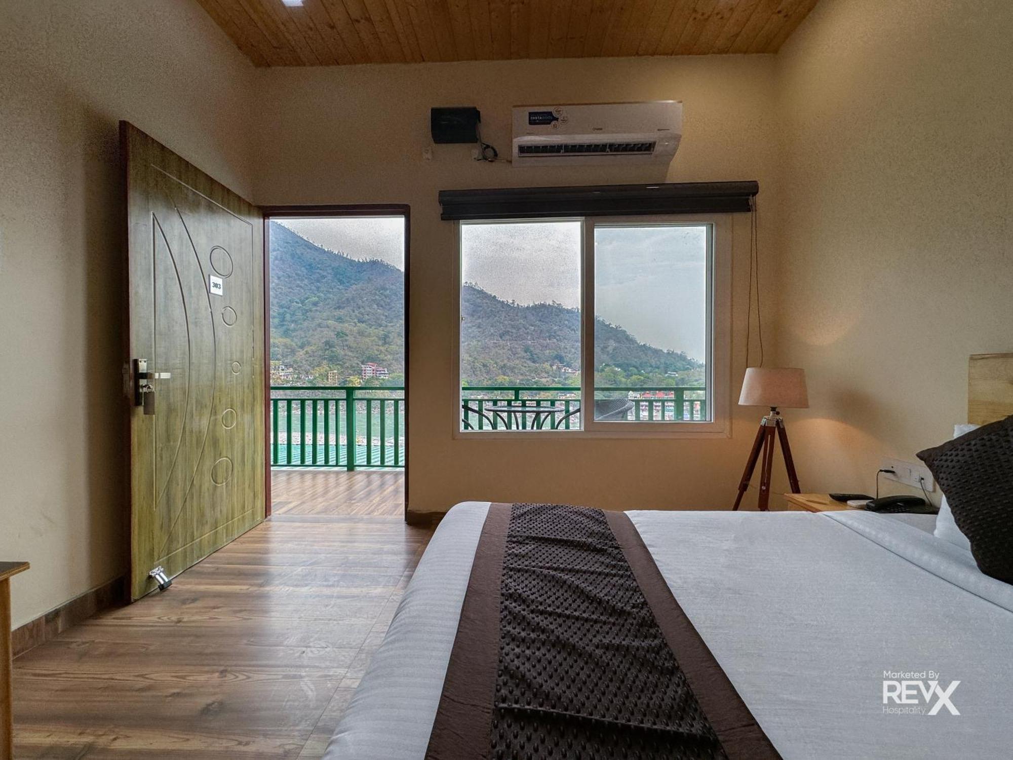 The Leisure Cave On The Ganges Hotel Rishikesh Bagian luar foto