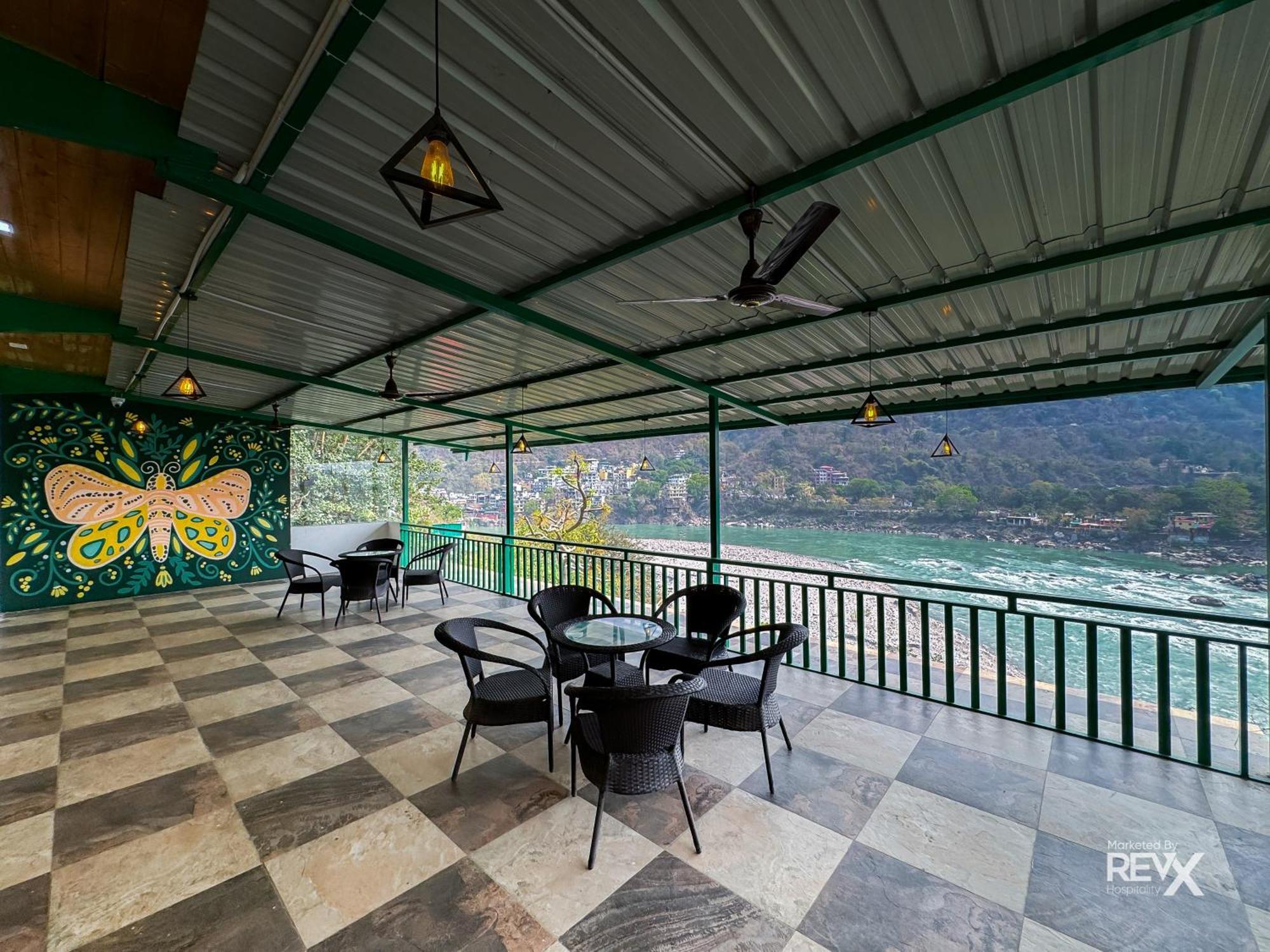 The Leisure Cave On The Ganges Hotel Rishikesh Bagian luar foto