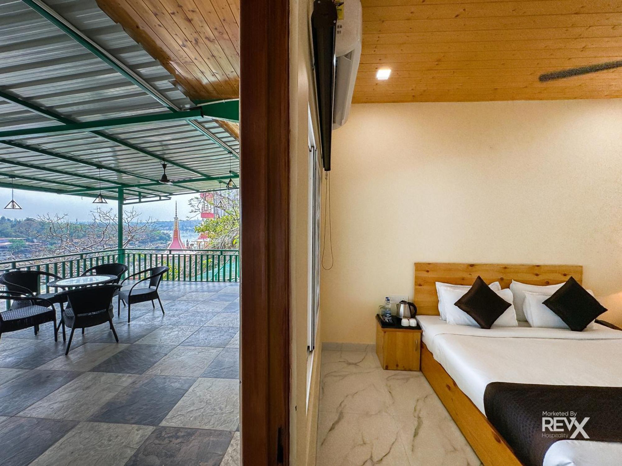 The Leisure Cave On The Ganges Hotel Rishikesh Bagian luar foto