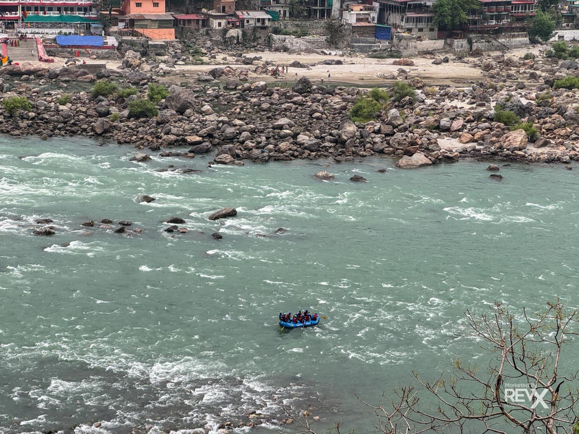 The Leisure Cave On The Ganges Hotel Rishikesh Bagian luar foto